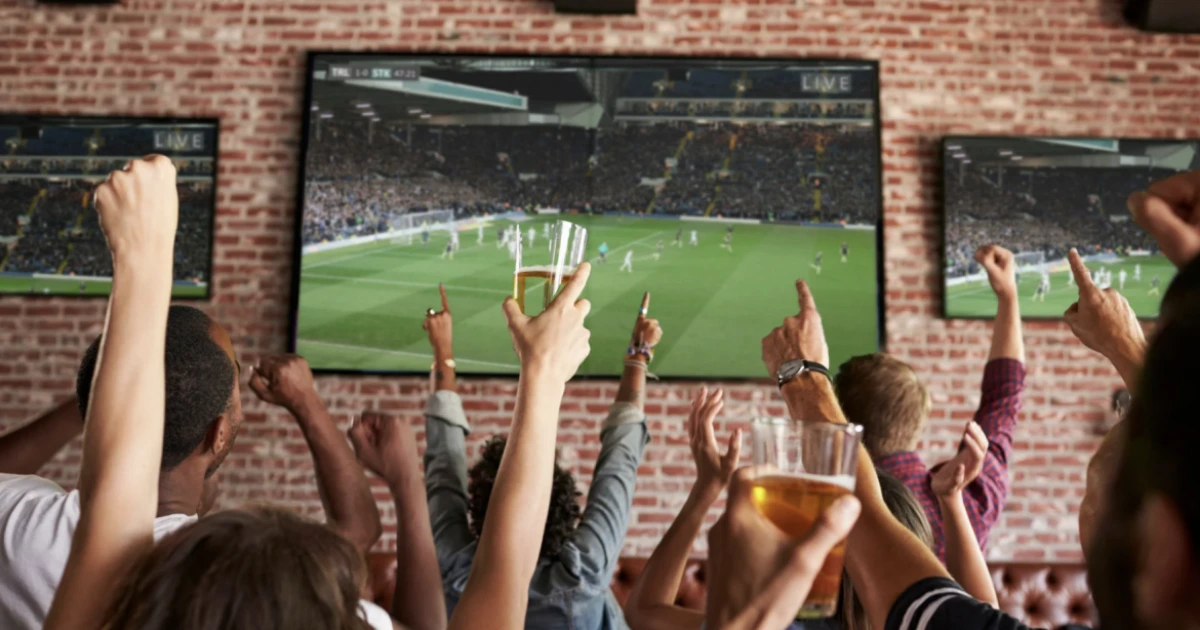 StreamEast platform interface displaying live NBA NFL UFC MLB soccer games in high definition streaming quality